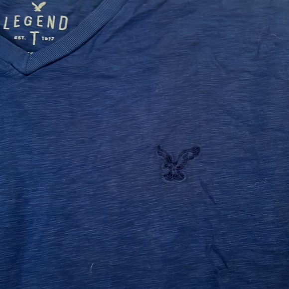 American eagle legend t 💙 - Picture 3 of 4